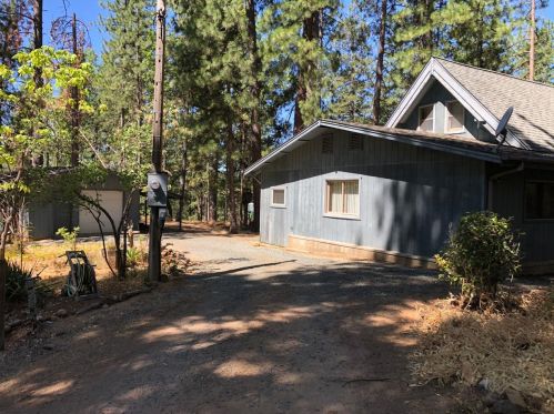 2839 Lily Gap Rd, West Point, CA