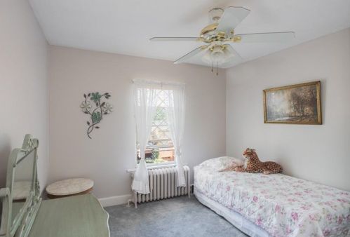 1127 Berkshire Ave, Pittsburgh PA  15226-2220 exterior