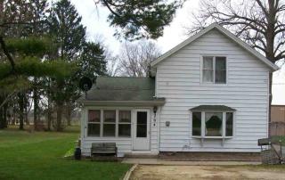 204 Railroad St, Brooklyn, WI 53521-9040