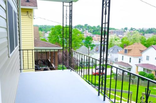 212 Mcshane St, Canonsburg, PA 15317-1533