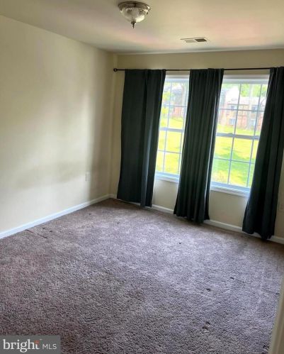 212 Ann St, Charles Town WV  25414-1604 exterior