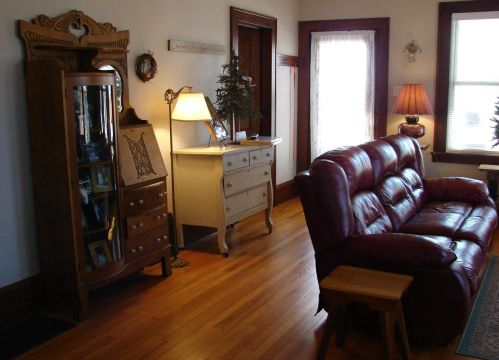 220 Merrimac St, Dodgeville WI  53533-1520 exterior