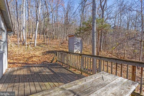 388 Cedar Rd, Strasburg, VA 22657-3010