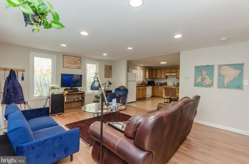 1057 Jefferson Ave, Charles Town WV  25414-1121 exterior