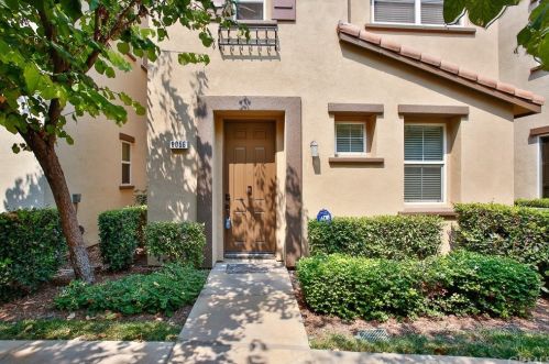 8056 Sorrento Ln, Stanton, CA 90680-3385