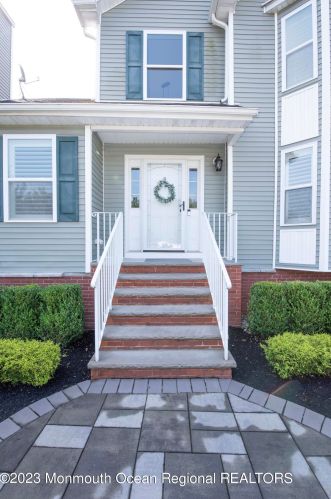 9 Maxim Ct, Jackson Twp NJ 08527-3893 exterior