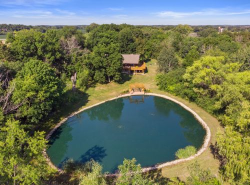 2717 Beaumont Ave, Waterford WI  53185-4933 exterior