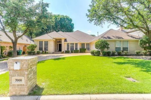 7000 Allen Place Dr, Fort Worth, TX 76116-9300