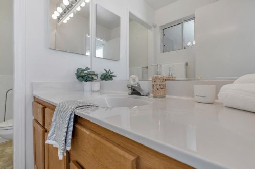 631 Talbot Dr, Hollister CA  95023-5637 exterior