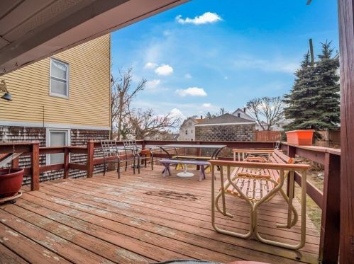 122 Clark St, New Bedford MA 02740-7023 exterior