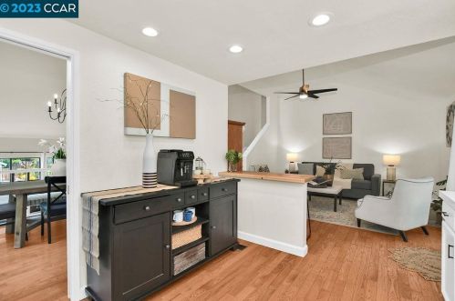 2563 Holly View Ct, Pacheco CA  94553-3457 exterior