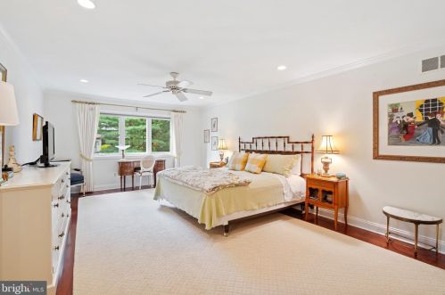 288 Huntsman Ln, Blue Bell PA  19422-2818 exterior