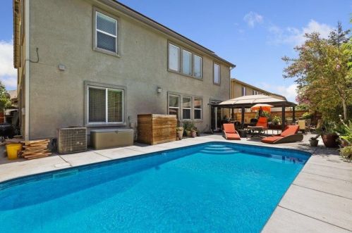 17727 Wheat Field St, Lathrop, CA 95330-8998
