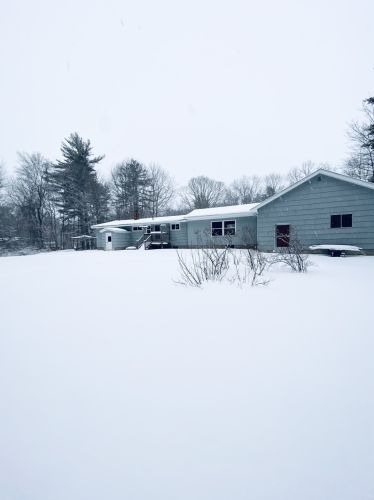 11 Sandy Ln, Dover, NH 03820-5900