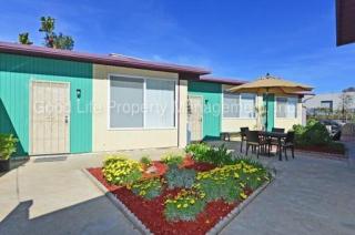 1114 Myers St, Oceanside, CA 92054-5077