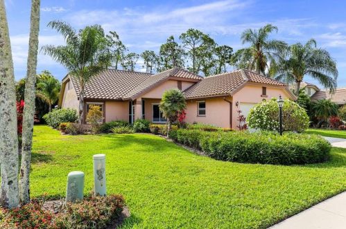 4206 Royal Wood Blvd, Naples, FL 34112-8824