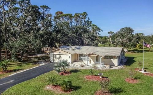 5925 Thunder Rd, Sebring, FL 33876-5405