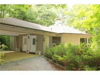 504 Old Distillery Rd, Hendersonville, NC 28739