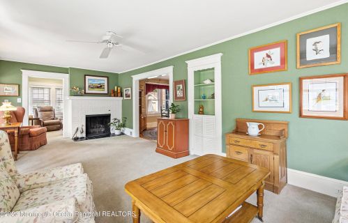 1319 Unami Ave, Tinton Falls, NJ 07712-4826