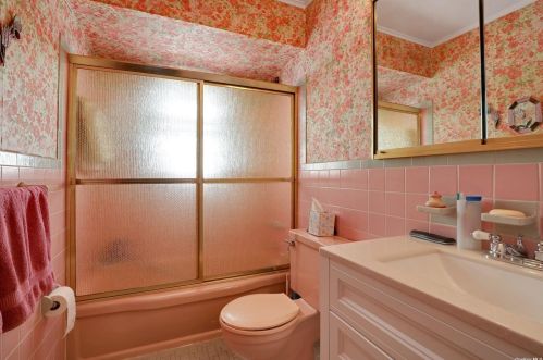 1416 Clay St, Floral Park NY  11003-1013 exterior