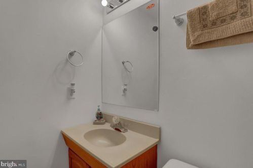 4 Holly Ct, Lees Cross Roads PA  17257-8749 exterior