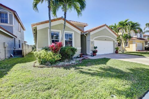 16460 39th St, Hollywood, FL 33027-4639
