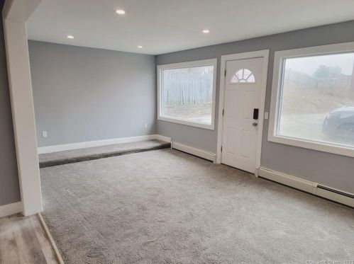 14 Sylvan Ave, Waterbury, CT 06706-1535