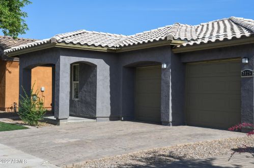 3825 Frances Ln, Gilbert, AZ 85295-2785