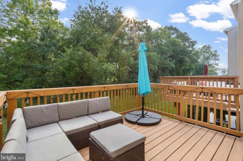 182 Nathan Dr, Riverton NJ  08077 exterior