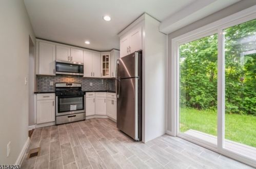 16 Kyle Dr, Dover NJ  07801-4736 exterior