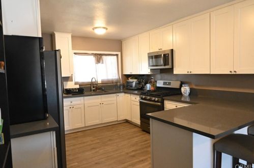 8209 Olanda St, Paramount CA 90723-2721 exterior