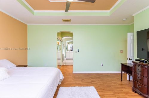 19270 29 Ct, Hollywood FL 33029-2474 exterior