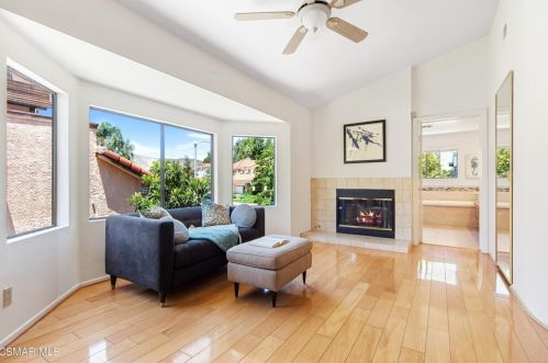 5805 Rainbow Hill Rd, Calabasas CA  91301-4636 exterior