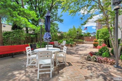 770 Anderson Ave, Cliffside Park NJ  07010-2177 exterior