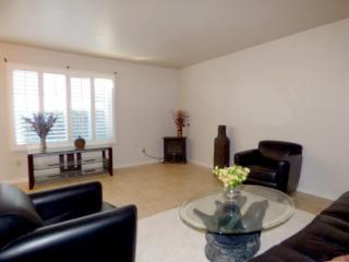 3540 Larchmont Square Ln, Sacramento, CA 95821-3701
