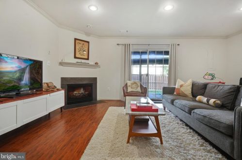 7360 Old Pohick Way, Lorton VA  22079-1564 exterior