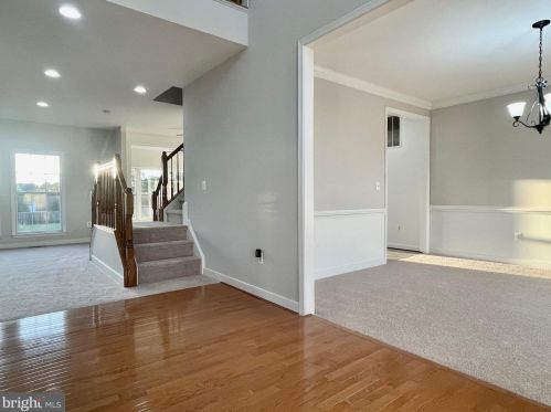 13162 Quade Ln, Woodbridge, VA 22193-4553