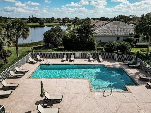 1881 Crestview Way, Naples FL  34119-3303 exterior