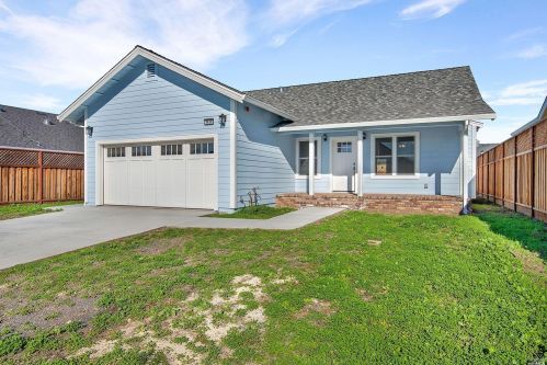 1939 San Marcos Dr, Santa Rosa, CA 95403-1931