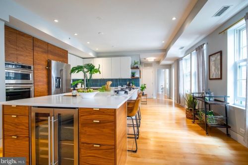 1124 10th St, Washington, DC 20001-4302