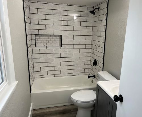 2327 32, Milwaukee WI 53215-2802 exterior