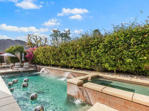 50040 Malaga Ct, La Quinta CA  92253-8918 exterior