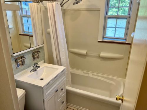842 Thorn St, Sewickley PA  15143-1840 exterior
