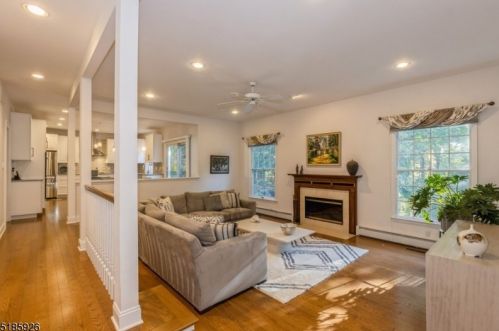 5 Shirewood Dr, Scotch Plains NJ 07076-2513 exterior