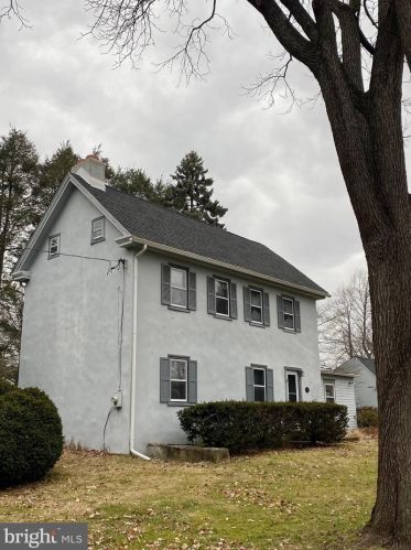 1318 Zebley Rd, Boothwyn, PA 19060-1812