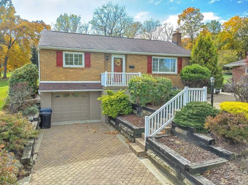 709 William Dr, Trafford, PA 15085-1622