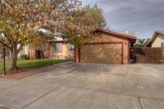 325 J St, Lathrop, CA 95330-9446