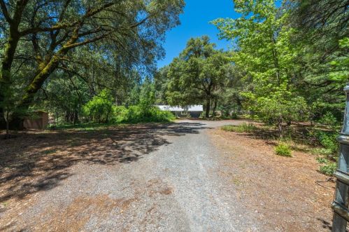 5460 American Flat Trl, Garden Valley, CA 95633-9203