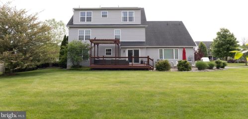 2870 Lambert Ct, Easton, PA 18040-8803