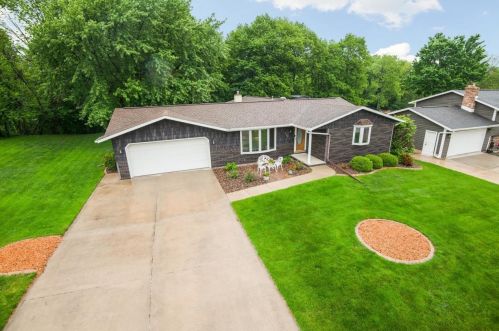 1608 Port St, Green Bay, WI 54313-5519